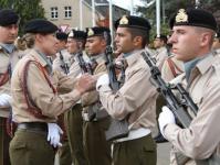 Luxemburgin armeija Mitä Luxemburgin asevoimien symboli tarkoittaa?