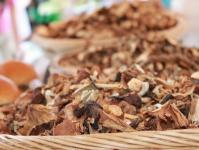 Сушіння грибів на нитці в домашніх умовах – покроковий фото рецепт заготівлі на зиму