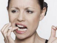 Hampaat putoavat unessa veren kanssa: mitä se tarkoittaa?