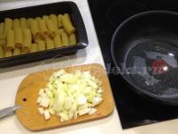 Cannelloni với thịt bằm sốt cà chua