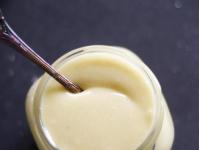 Boiled condensed milk cream with butter