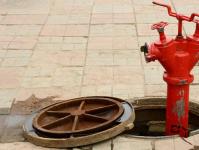 Testando hidrantes para perda de água